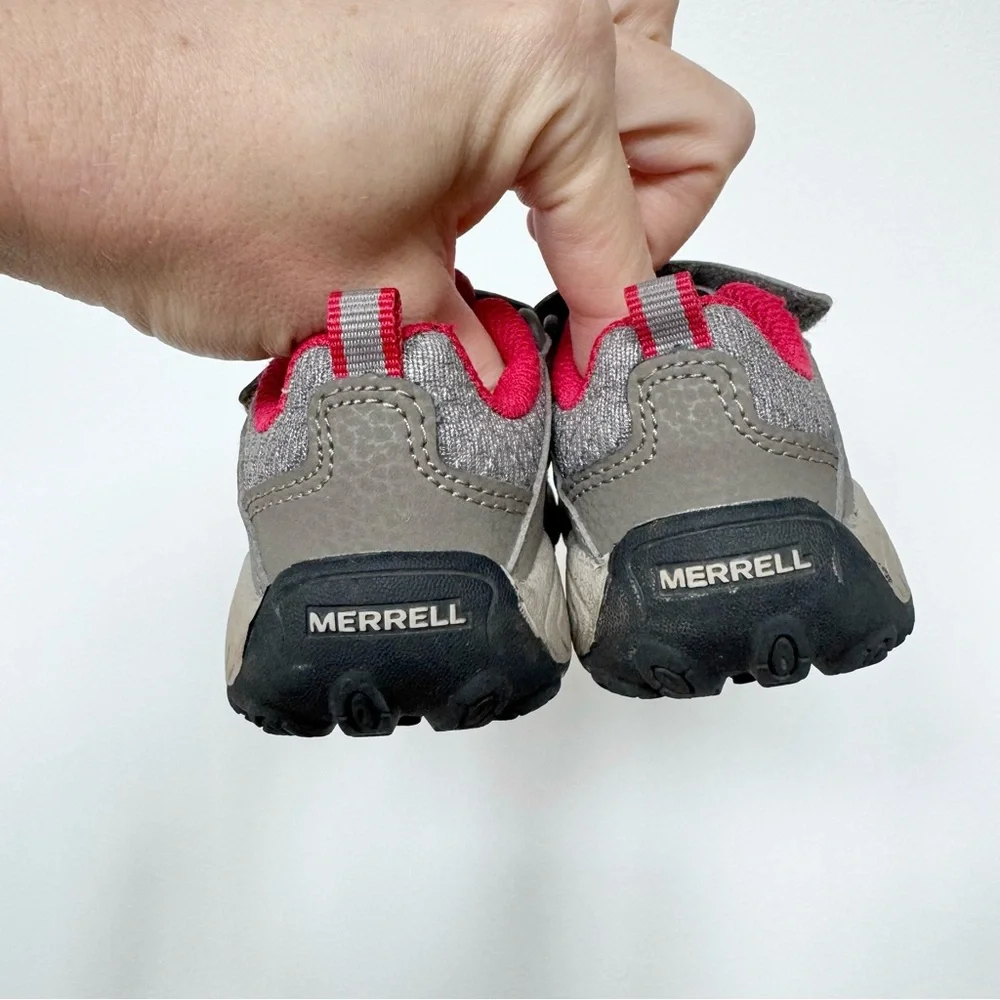 MERRELL Toddler Boys Size 5M US Hiking Shoes Outback Low